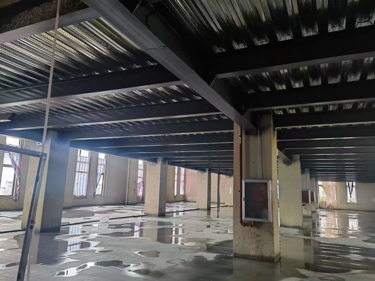 廠房鋼結構夾層圖片